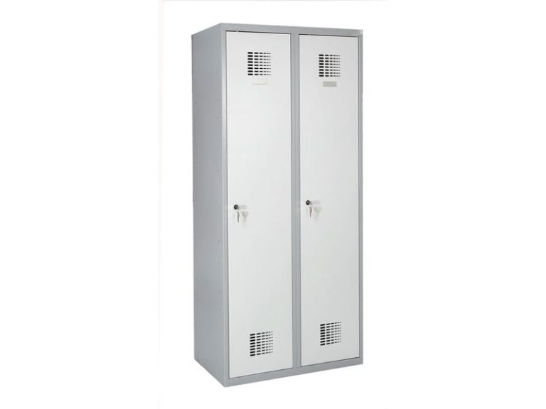WARDROBE LOCKERS ON THE BASE