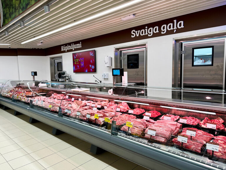 Top veikals Pļaviniekos, Rīga - svaigas gaļas vitrīnas
