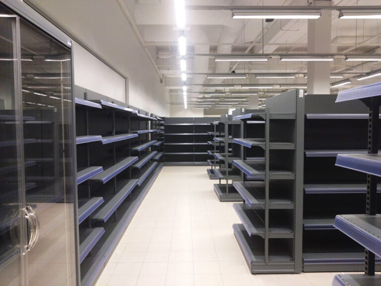 Top veikals Pļaviniekos, Rīga