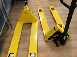 MANUAL HAND PALLET TRUCKS